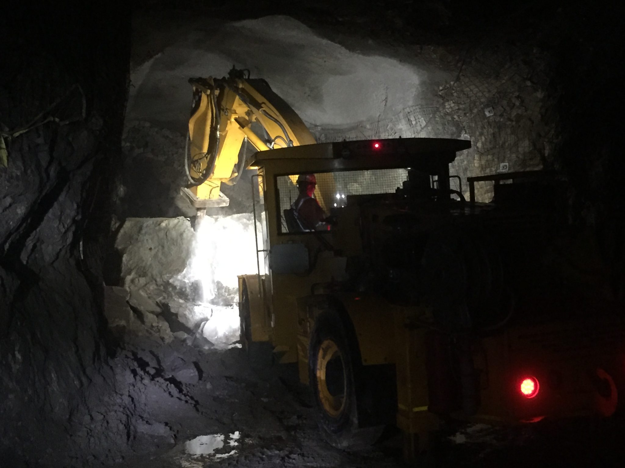 RB3 MOBILE ROCKBREAKER MacLean Engineering